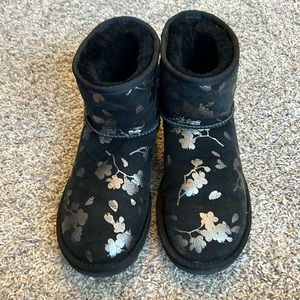 EUC UGG Floral foil boots